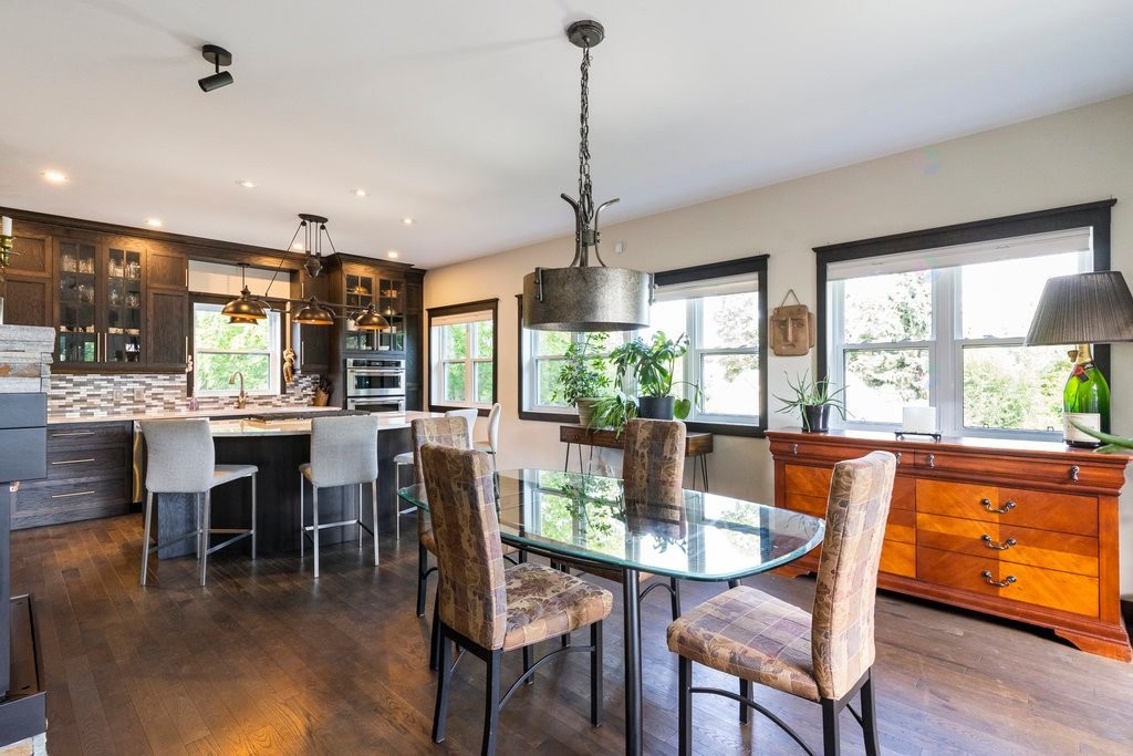 









24


Rue Hanson

,
Gatineau (Hull),




QC
J8Y3M5

