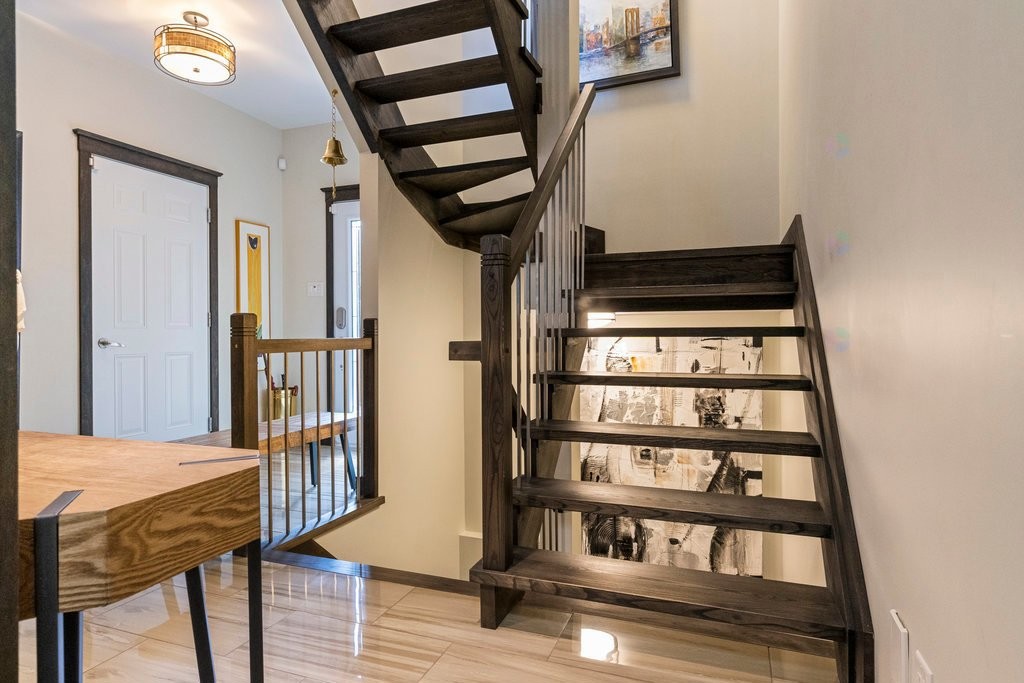 









24


Rue Hanson

,
Gatineau (Hull),




QC
J8Y3M5

