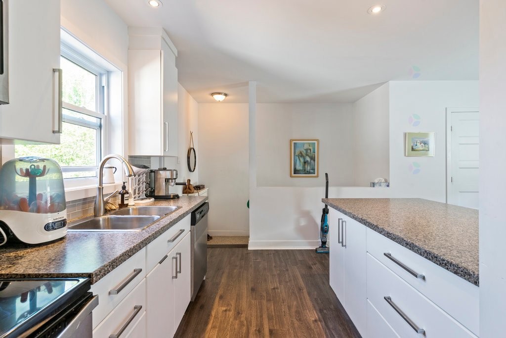 









24


Rue Hanson

,
Gatineau (Hull),




QC
J8Y3M5

