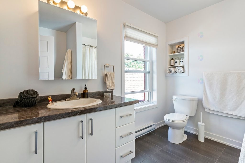 









24


Rue Hanson

,
Gatineau (Hull),




QC
J8Y3M5

