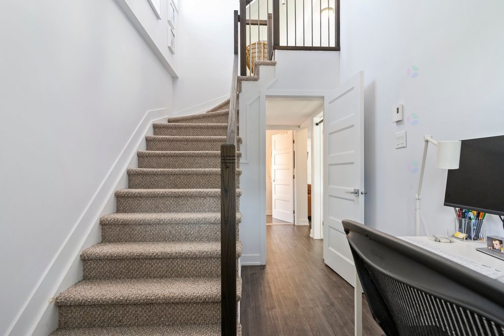 









24


Rue Hanson

,
Gatineau (Hull),




QC
J8Y3M5

