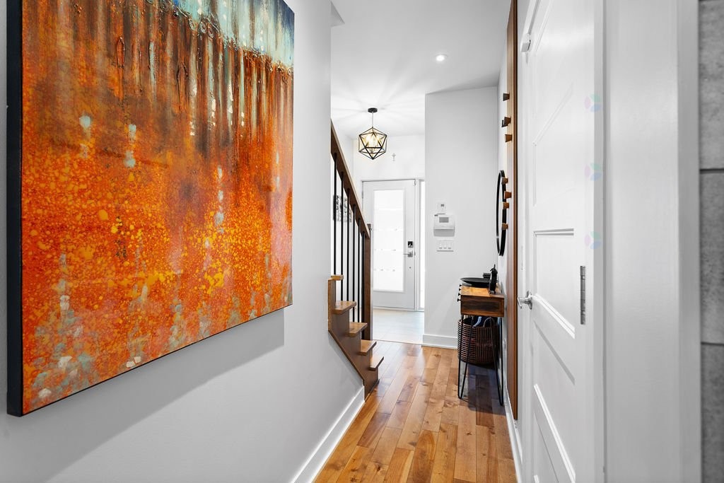 









1966


Rue Philippe-Dolbec

,
Laval (Sainte-Rose),




QC
H7L0J6

