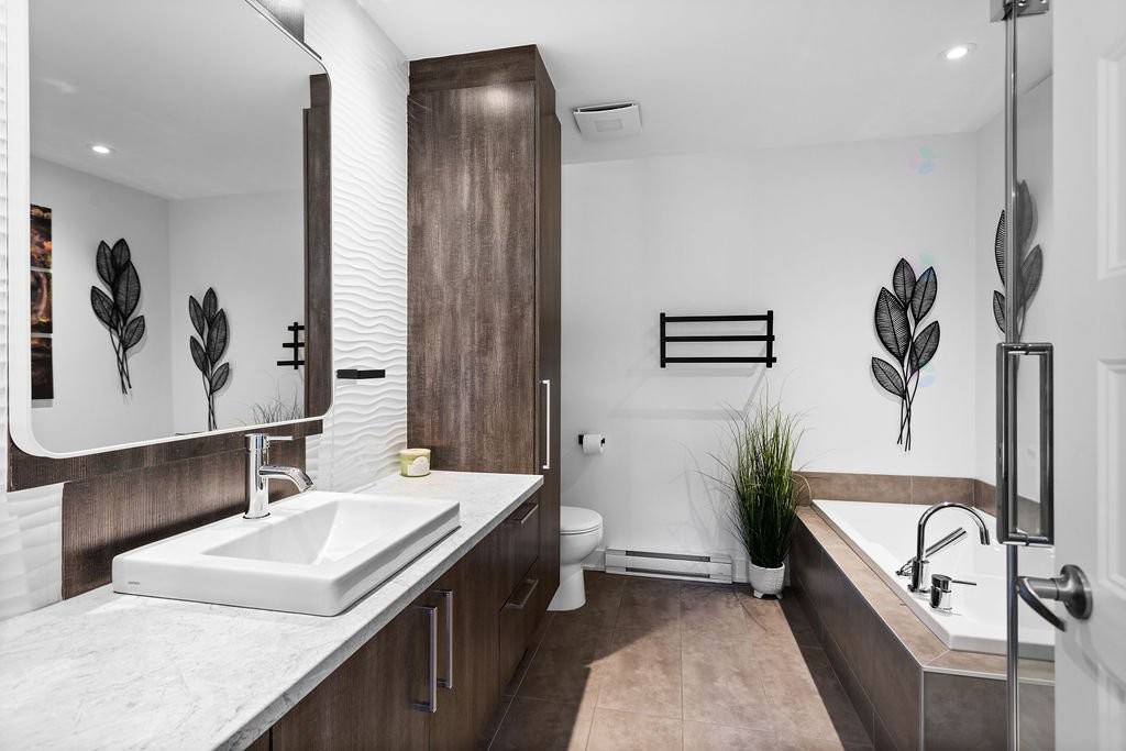 









1966


Rue Philippe-Dolbec

,
Laval (Sainte-Rose),




QC
H7L0J6

