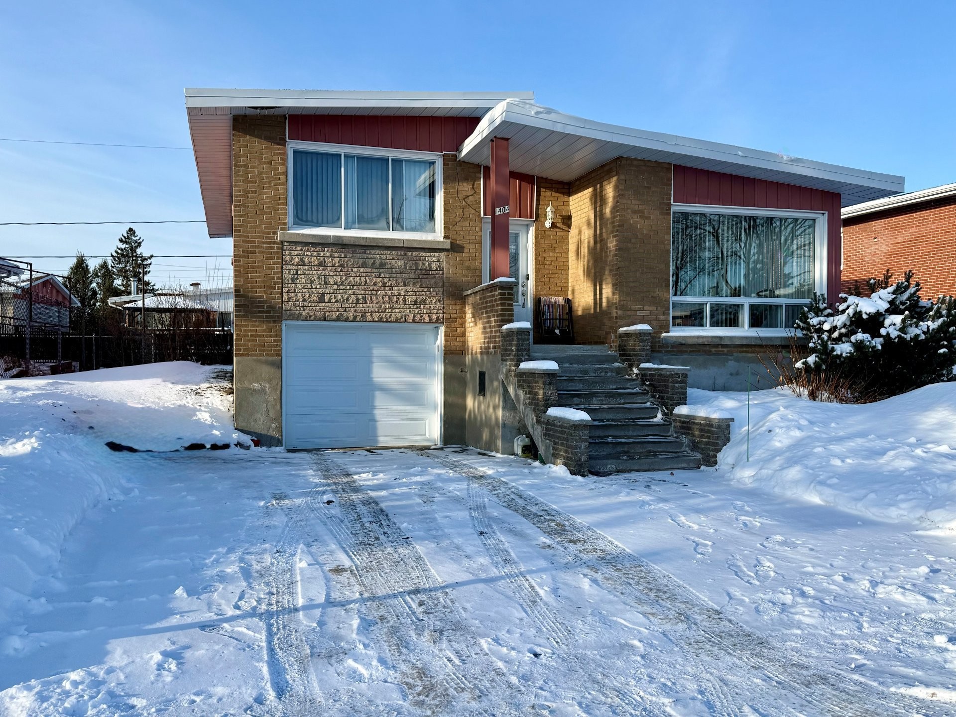 









1404


Boul. Élisabeth

,
Laval (Chomedey),




QC
H7W3J8

