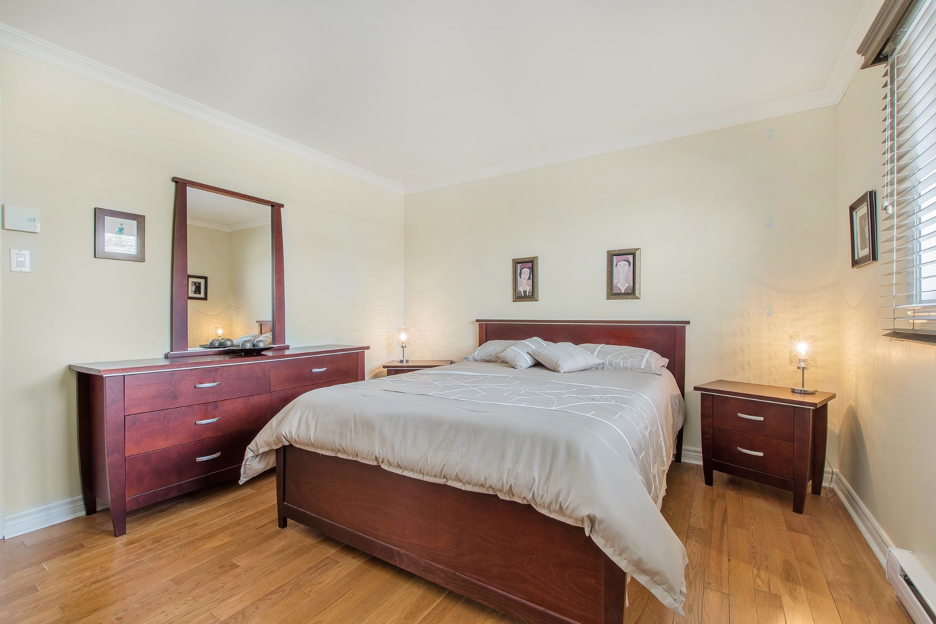 









425


Rue Perras

,
Laval (Auteuil),




QC
H7H2V1

