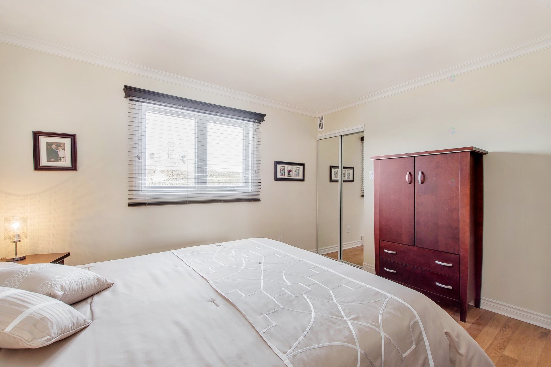 









425


Rue Perras

,
Laval (Auteuil),




QC
H7H2V1

