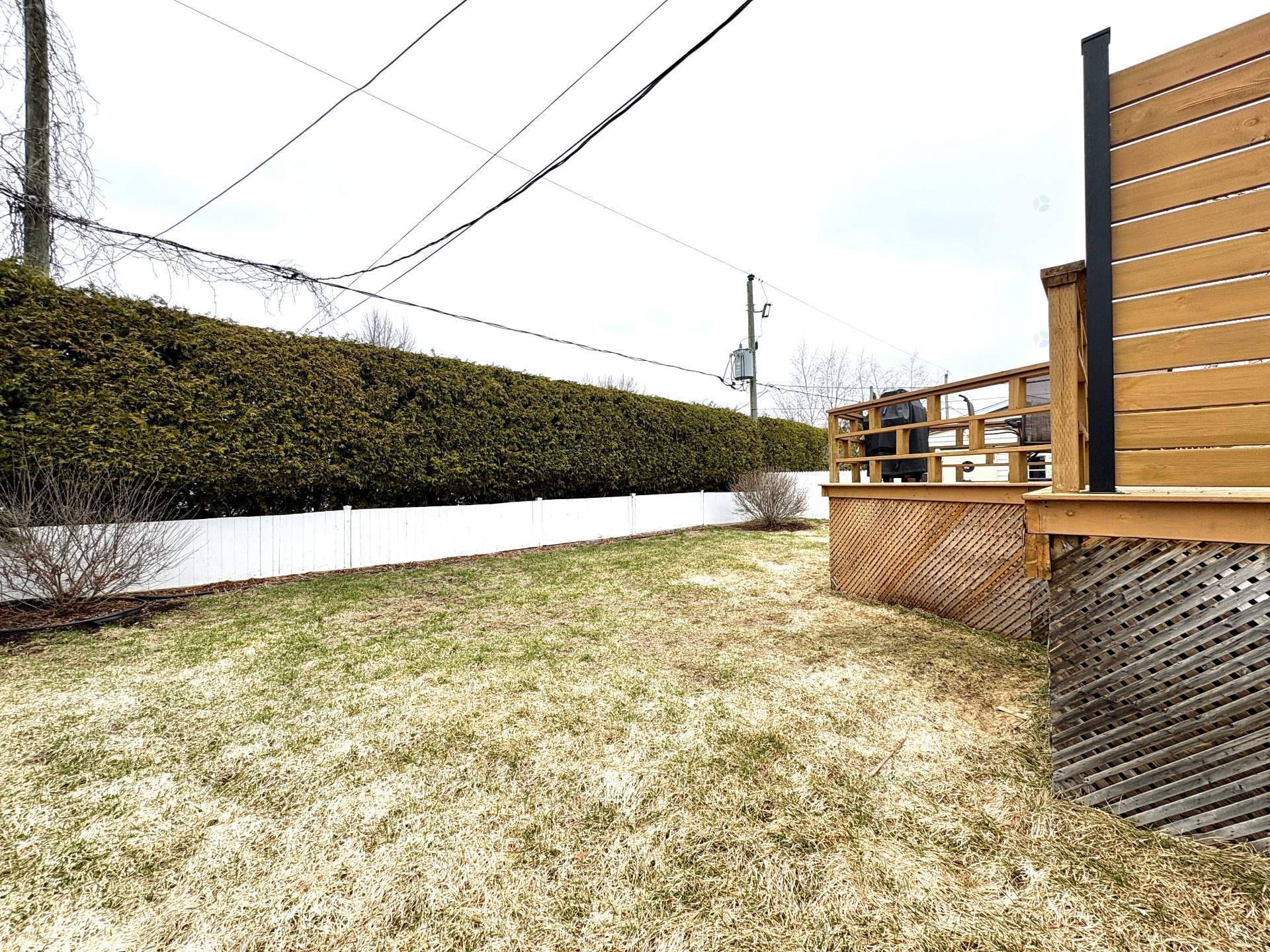 









425


Rue Perras

,
Laval (Auteuil),




QC
H7H2V1

