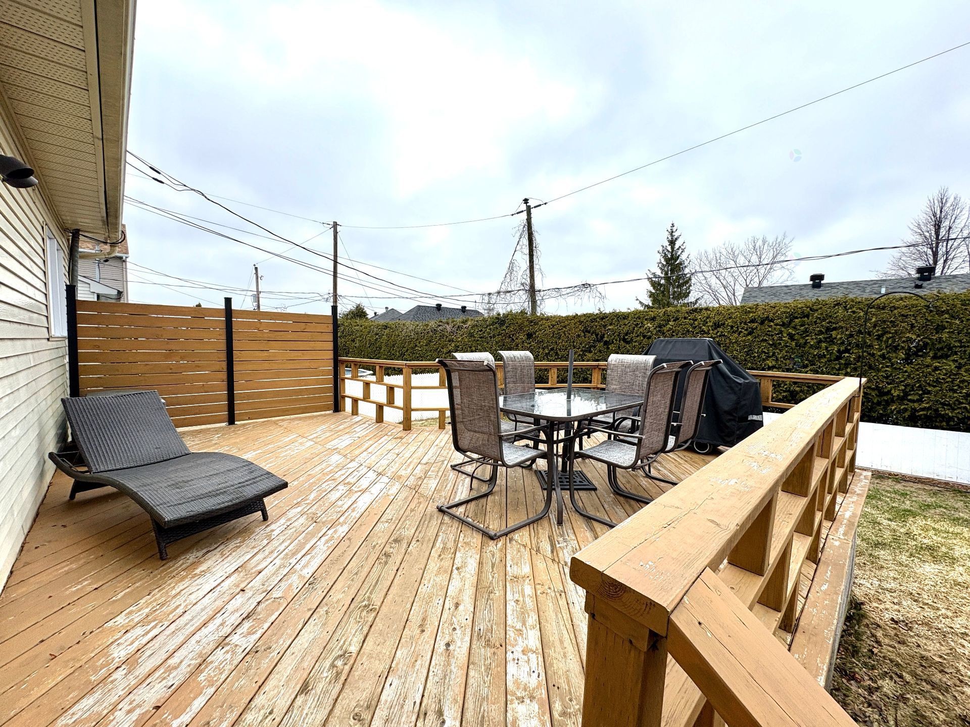 









425


Rue Perras

,
Laval (Auteuil),




QC
H7H2V1

