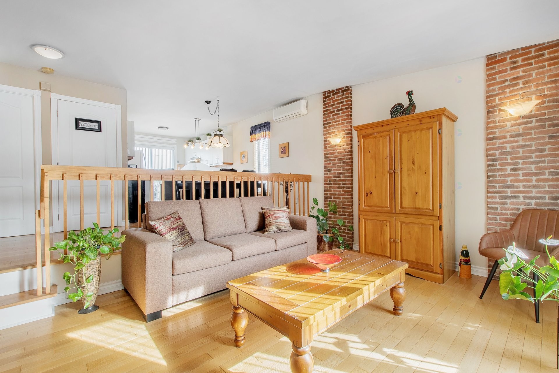 









425


Rue Perras

,
Laval (Auteuil),




QC
H7H2V1

