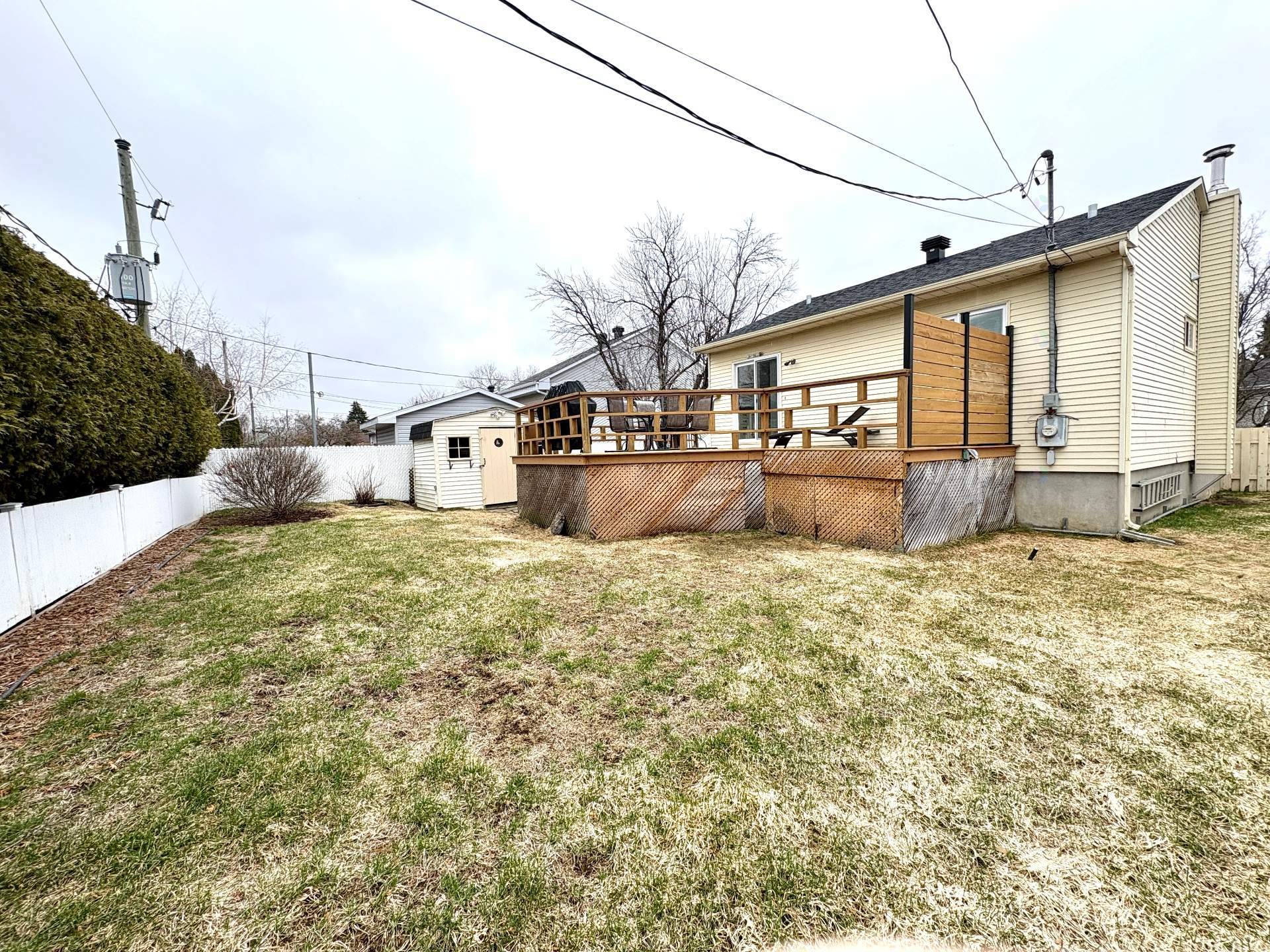 









425


Rue Perras

,
Laval (Auteuil),




QC
H7H2V1

