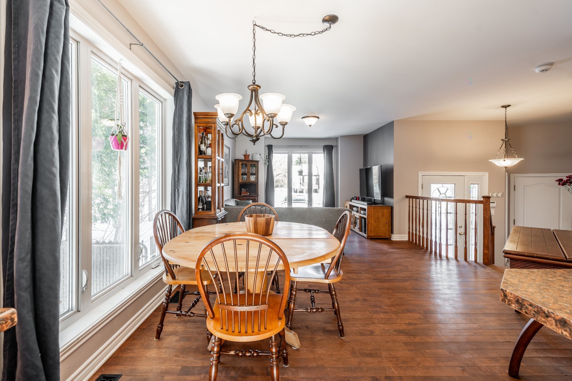 









1324


Rue du Hameau

,
Sainte-Julienne,




QC
J0K2T0

