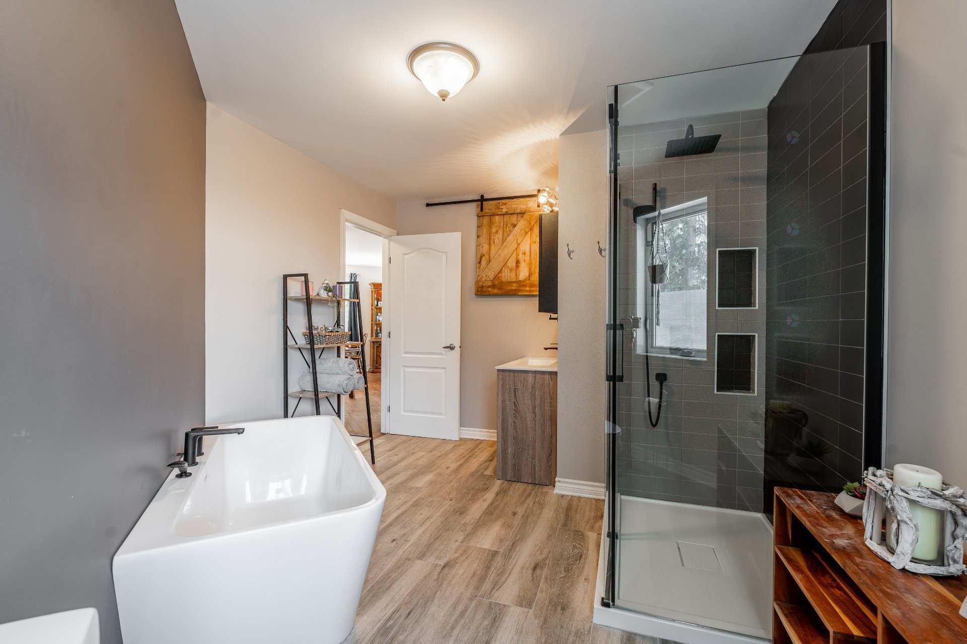 









1324


Rue du Hameau

,
Sainte-Julienne,




QC
J0K2T0

