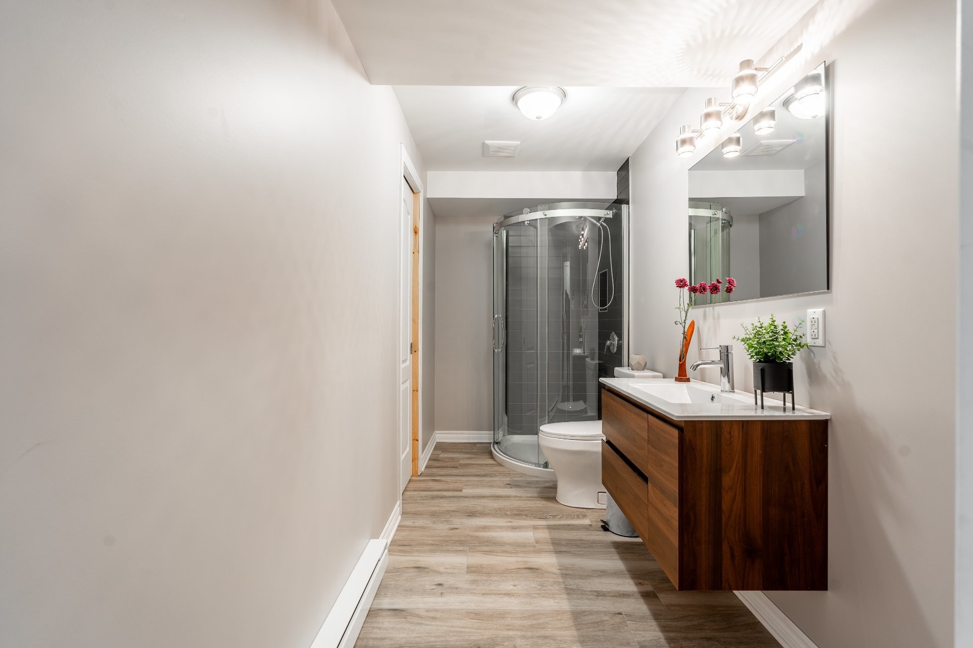 









1324


Rue du Hameau

,
Sainte-Julienne,




QC
J0K2T0

