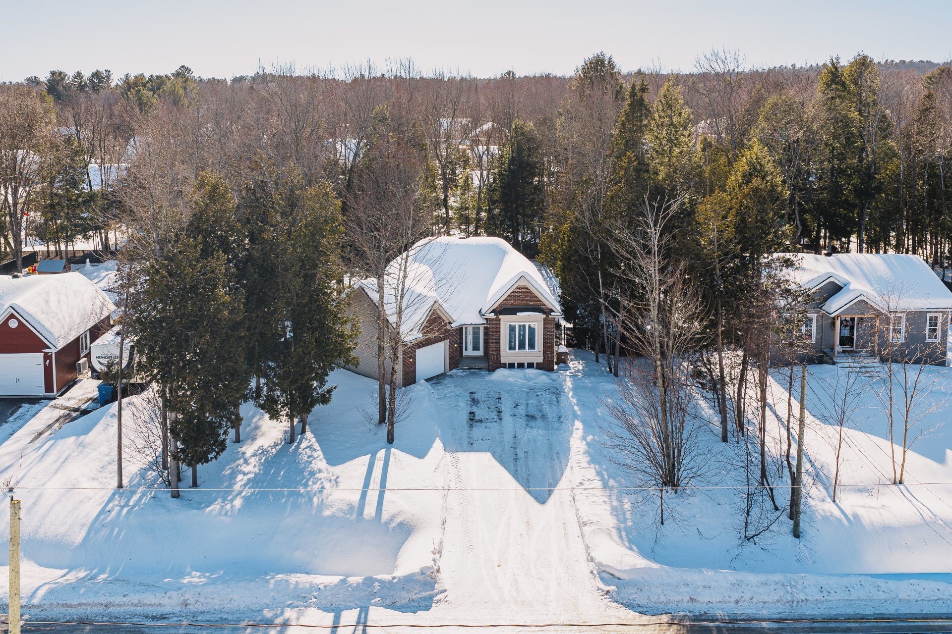 









1324


Rue du Hameau

,
Sainte-Julienne,




QC
J0K2T0

