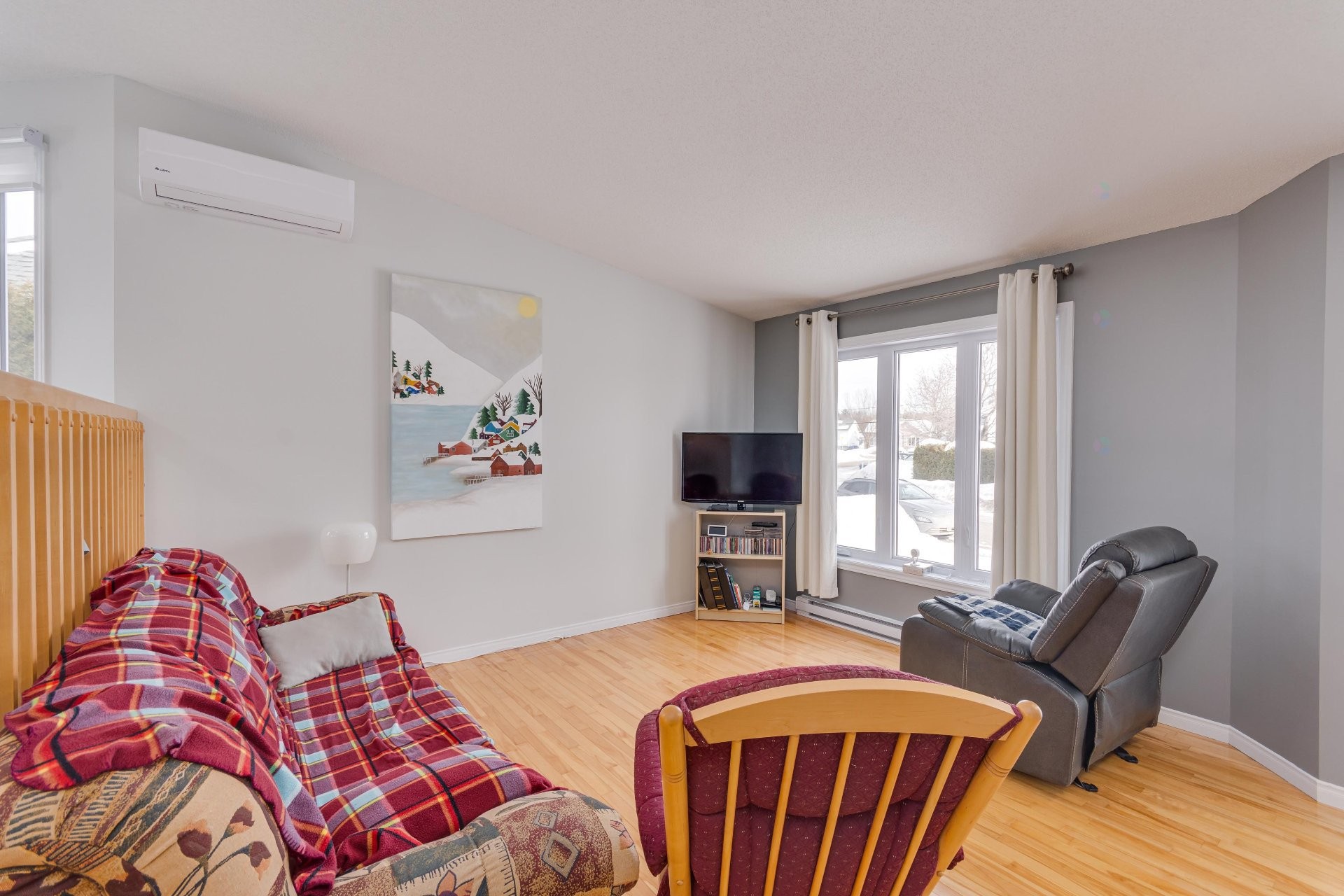 









187


Rue des Aralies

,
Gatineau (Masson-Angers),




QC
J8M1W7

