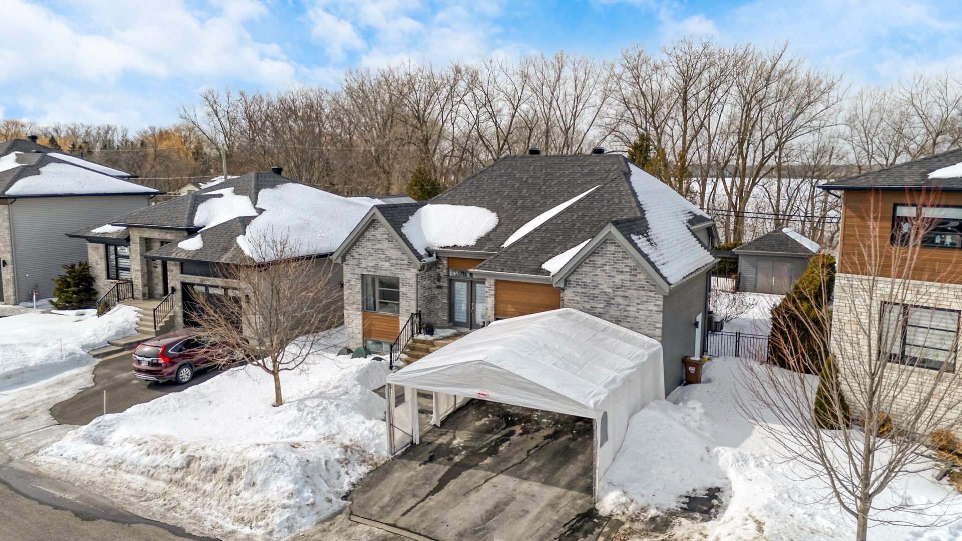 









1692


Rue Bernadette-Laflamme

,
Chambly,




QC
J3L1T6

