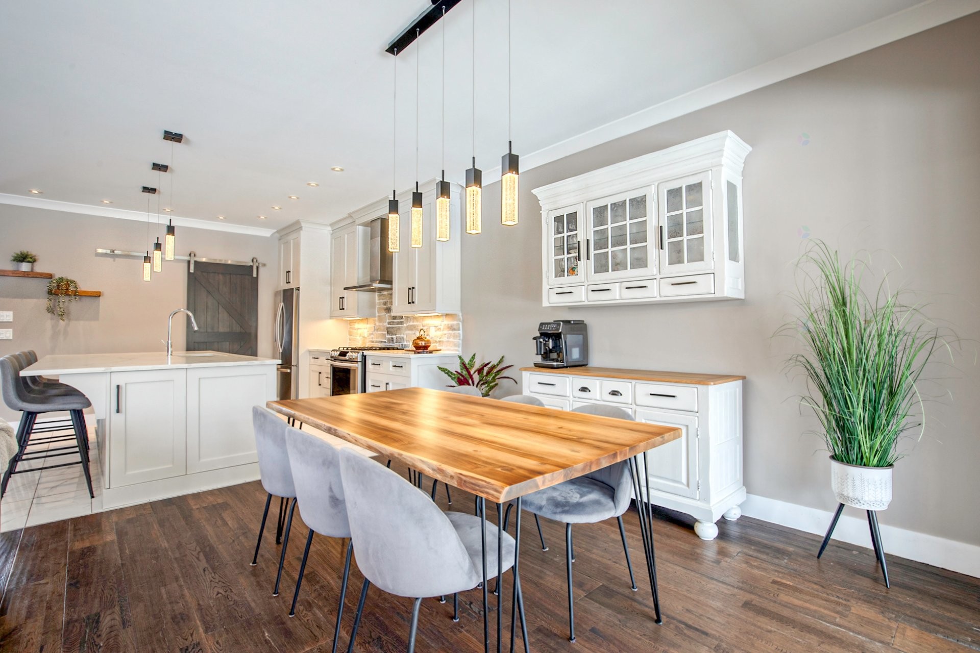 









1692


Rue Bernadette-Laflamme

,
Chambly,




QC
J3L1T6

