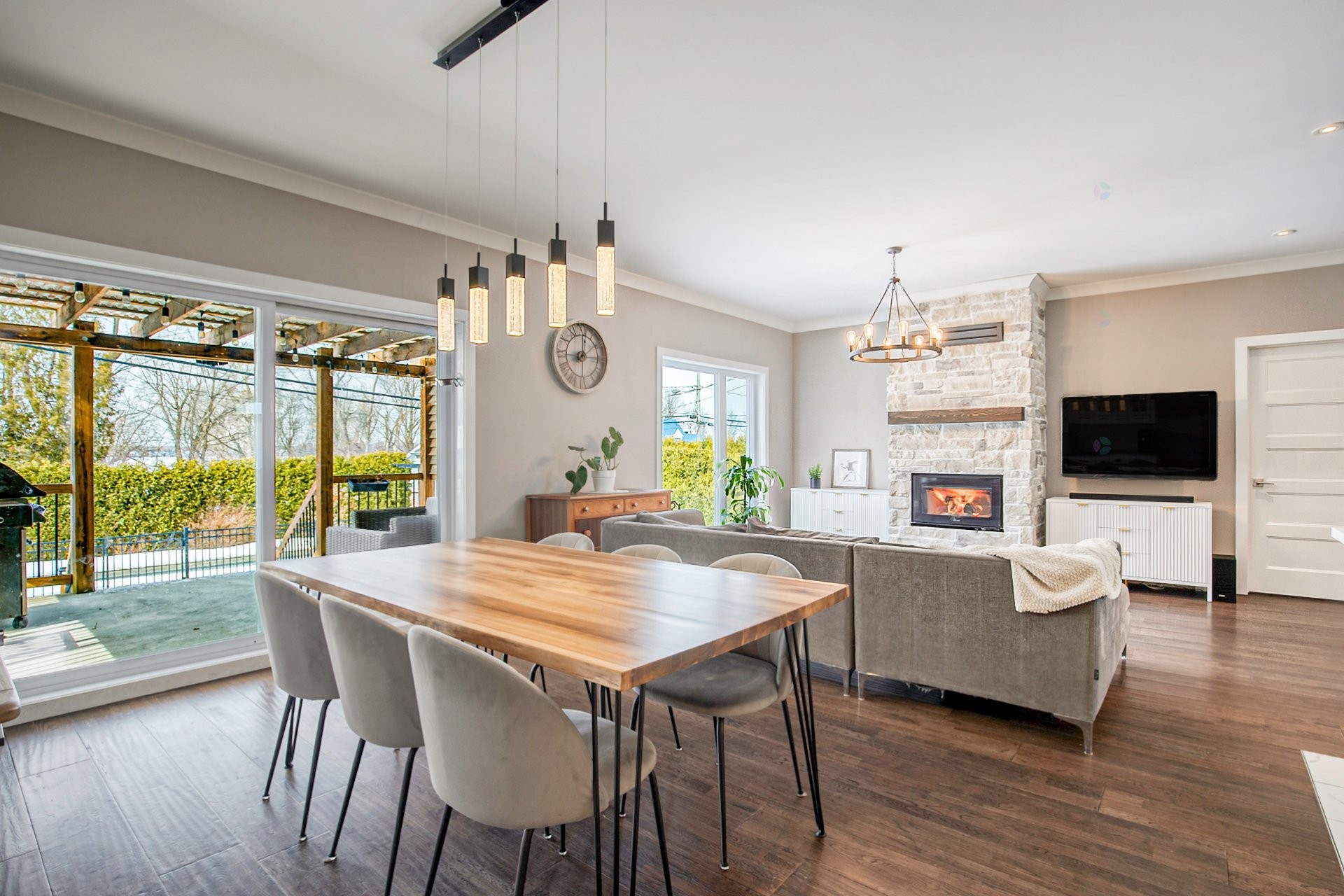 









1692


Rue Bernadette-Laflamme

,
Chambly,




QC
J3L1T6

