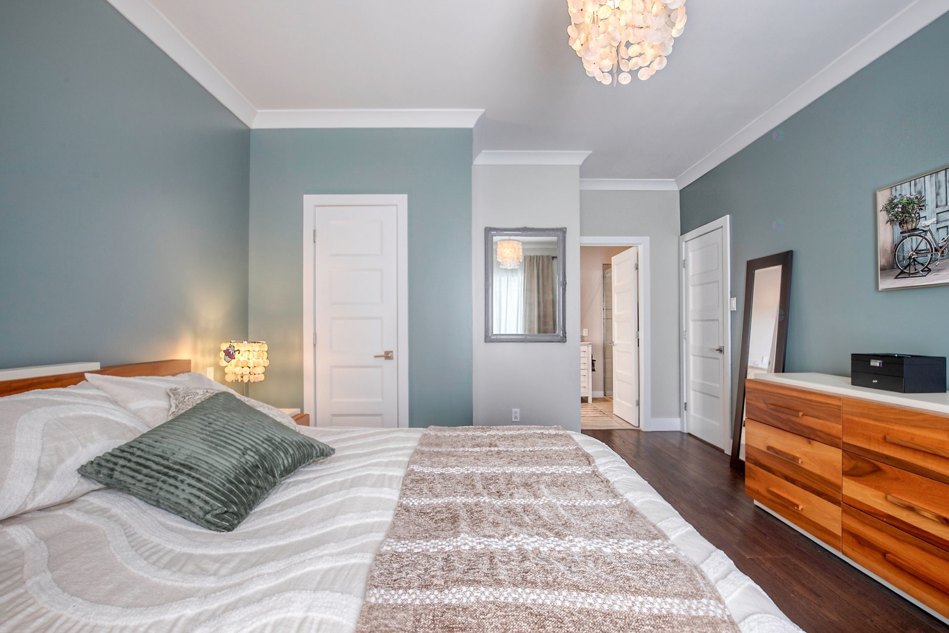 









1692


Rue Bernadette-Laflamme

,
Chambly,




QC
J3L1T6

