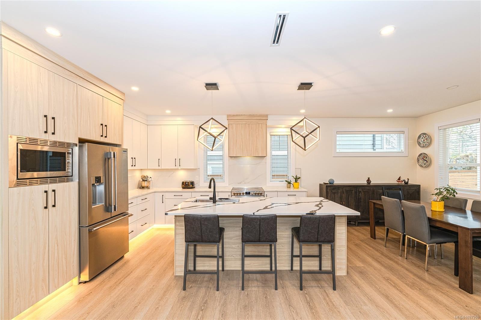 









2367


Swallow

Pl,
Langford,




BC
V9B 6Y6

