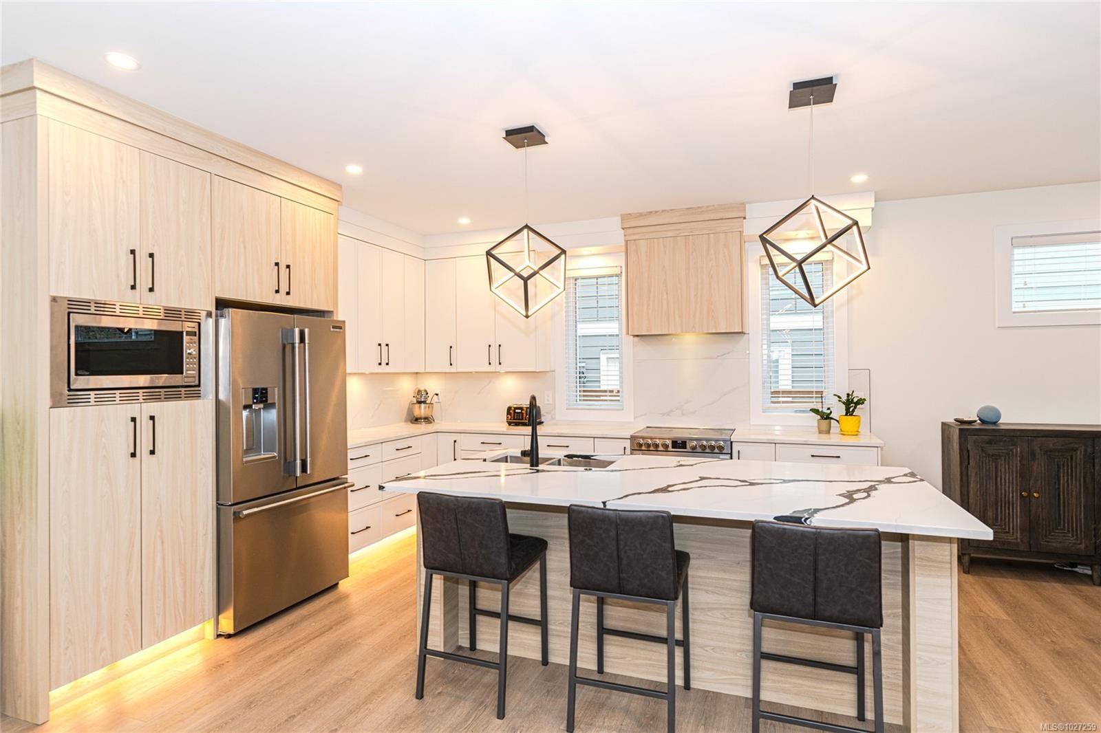 









2367


Swallow

Pl,
Langford,




BC
V9B 6Y6

