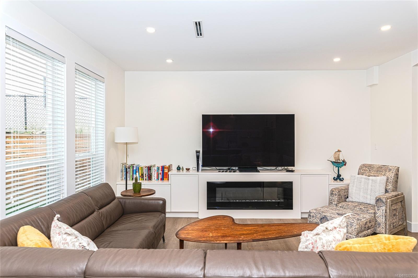 









2367


Swallow

Pl,
Langford,




BC
V9B 6Y6

