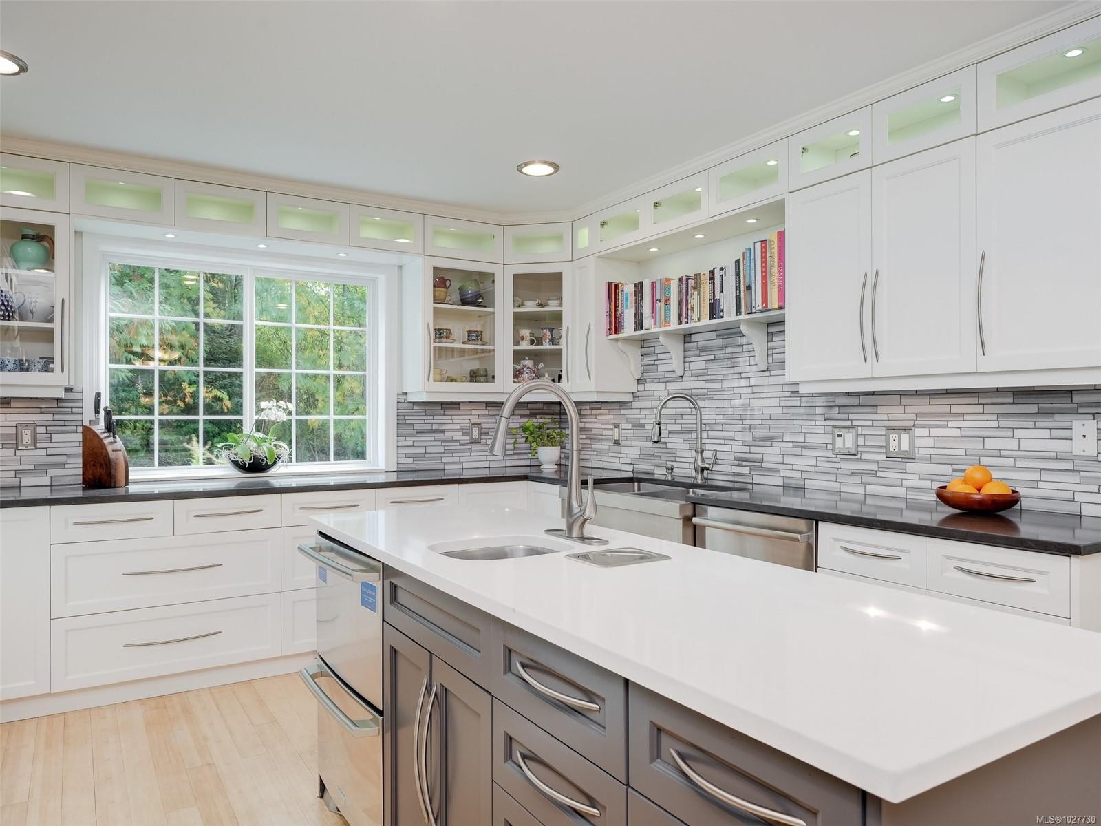 









6583


Wallace

Dr,
Central Saanich,




BC
V8M 1J8

