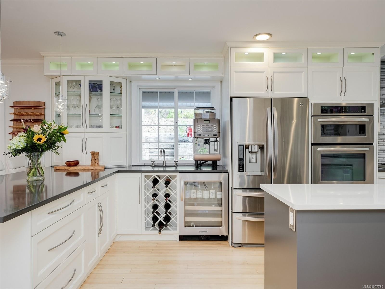 









6583


Wallace

Dr,
Central Saanich,




BC
V8M 1J8

