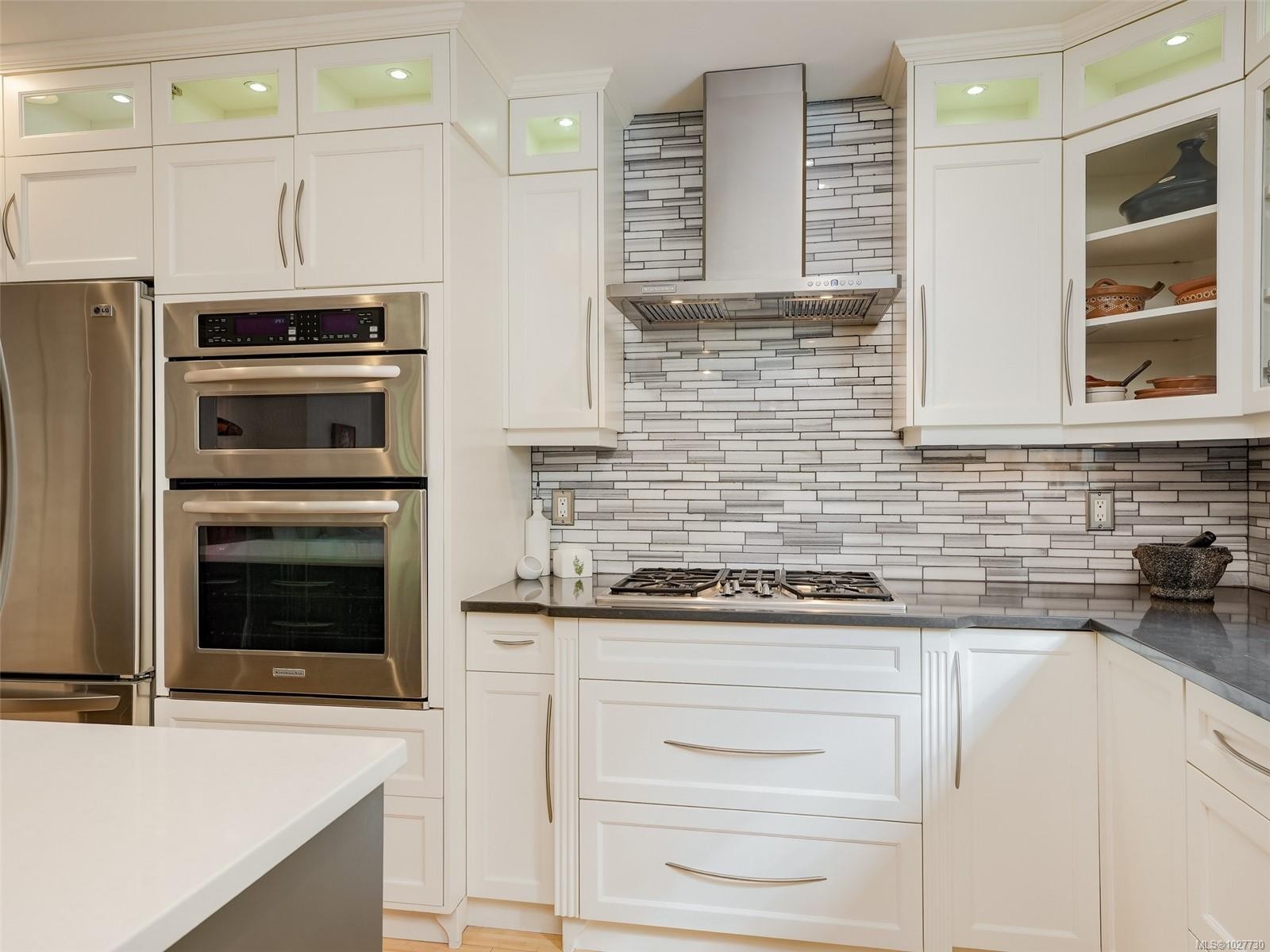 









6583


Wallace

Dr,
Central Saanich,




BC
V8M 1J8

