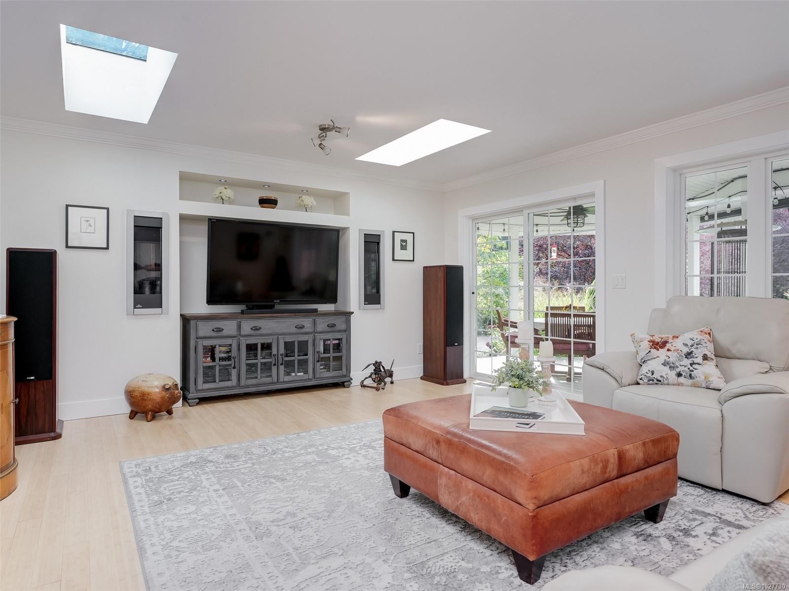 









6583


Wallace

Dr,
Central Saanich,




BC
V8M 1J8

