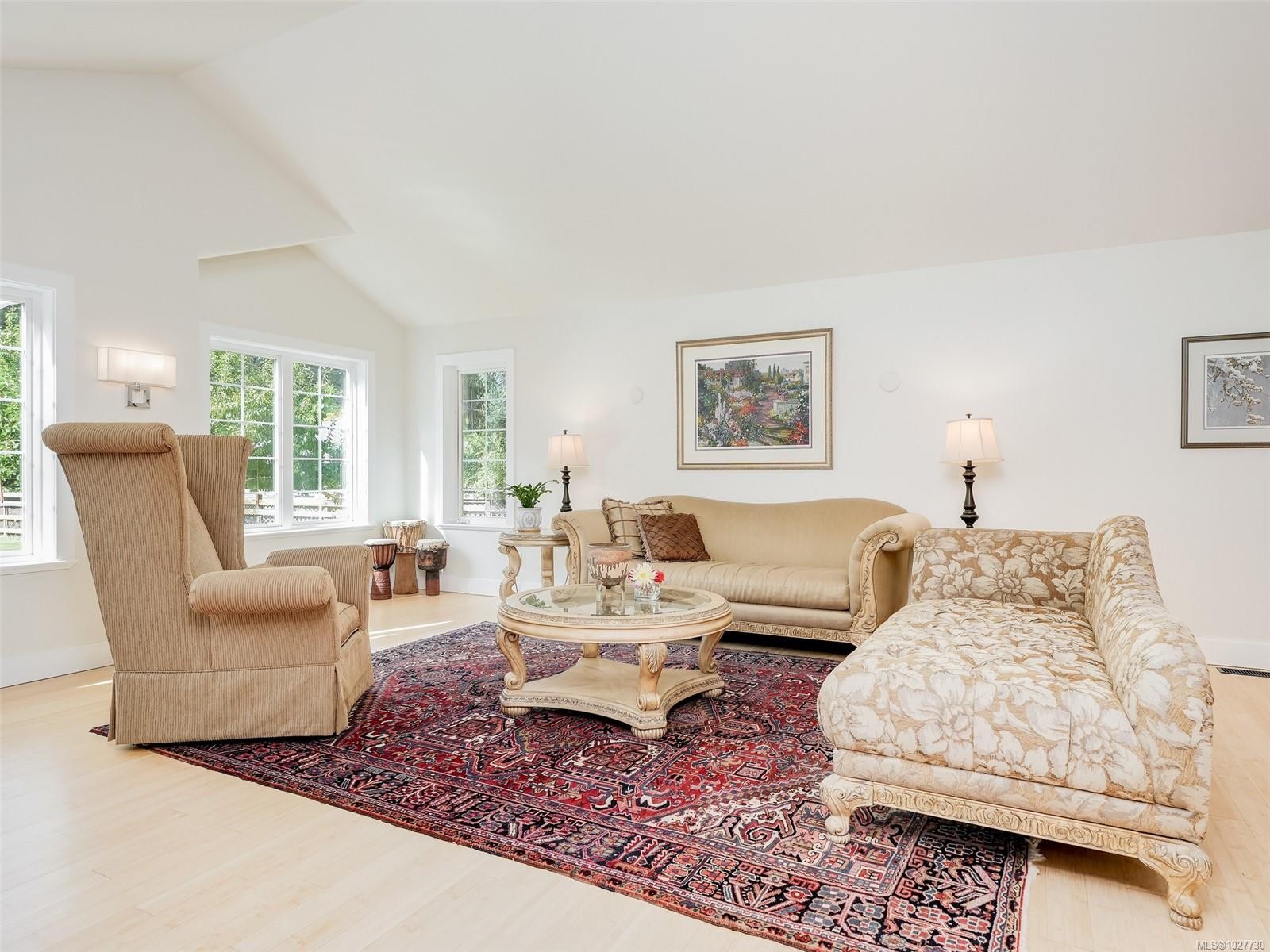 









6583


Wallace

Dr,
Central Saanich,




BC
V8M 1J8

