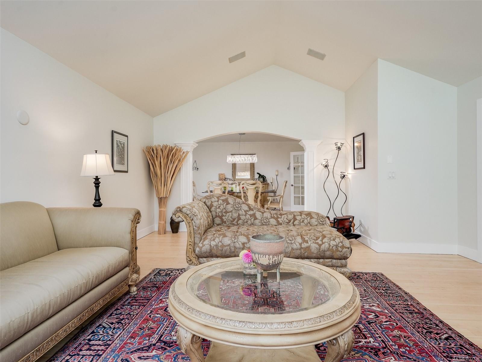 









6583


Wallace

Dr,
Central Saanich,




BC
V8M 1J8

