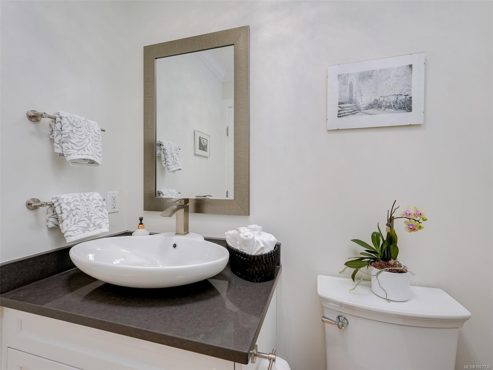 









6583


Wallace

Dr,
Central Saanich,




BC
V8M 1J8

