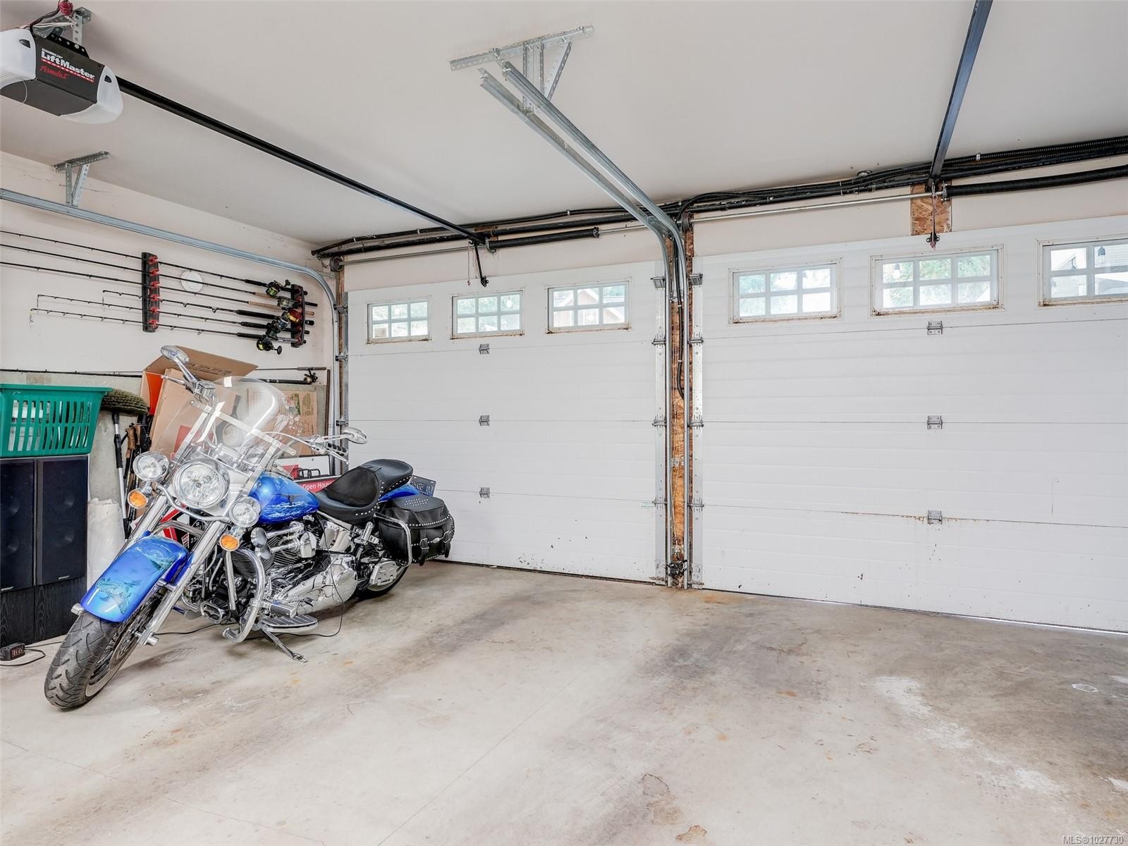 









6583


Wallace

Dr,
Central Saanich,




BC
V8M 1J8

