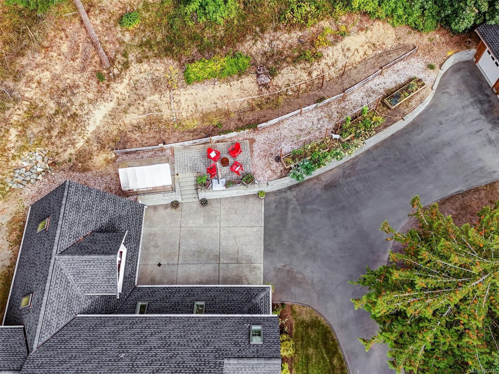 









6583


Wallace

Dr,
Central Saanich,




BC
V8M 1J8

