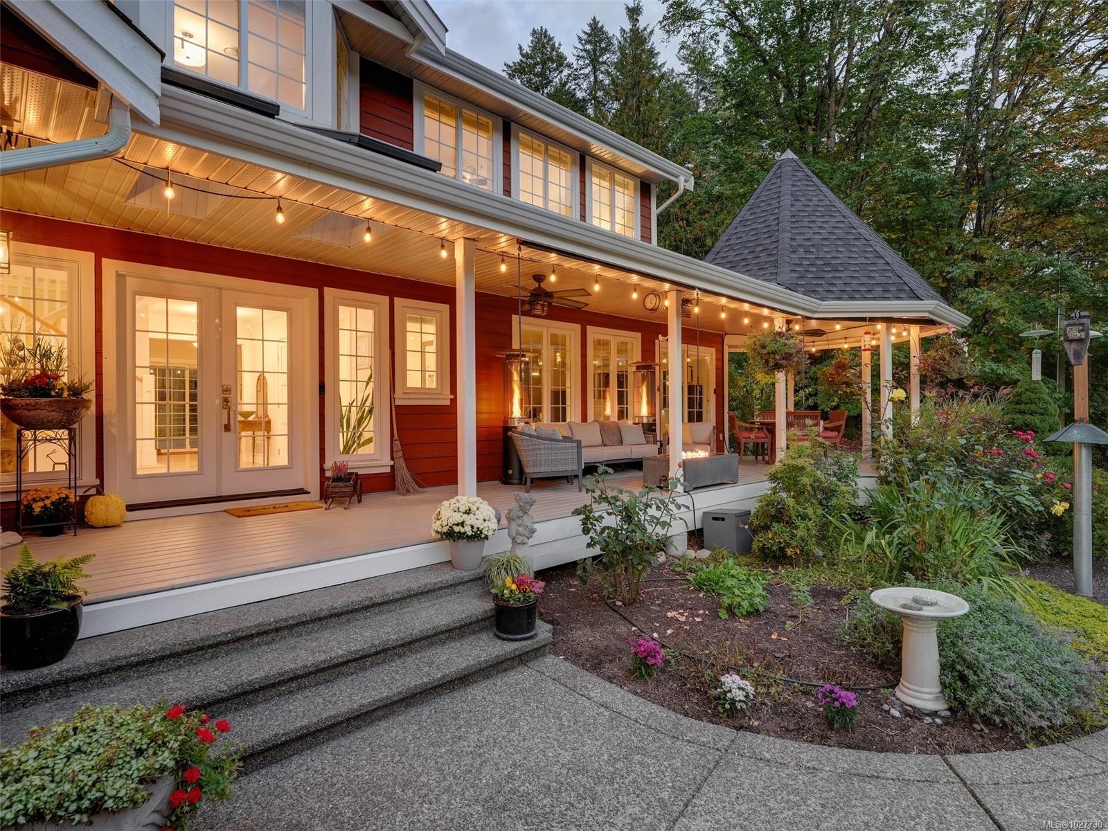 









6583


Wallace

Dr,
Central Saanich,




BC
V8M 1J8

