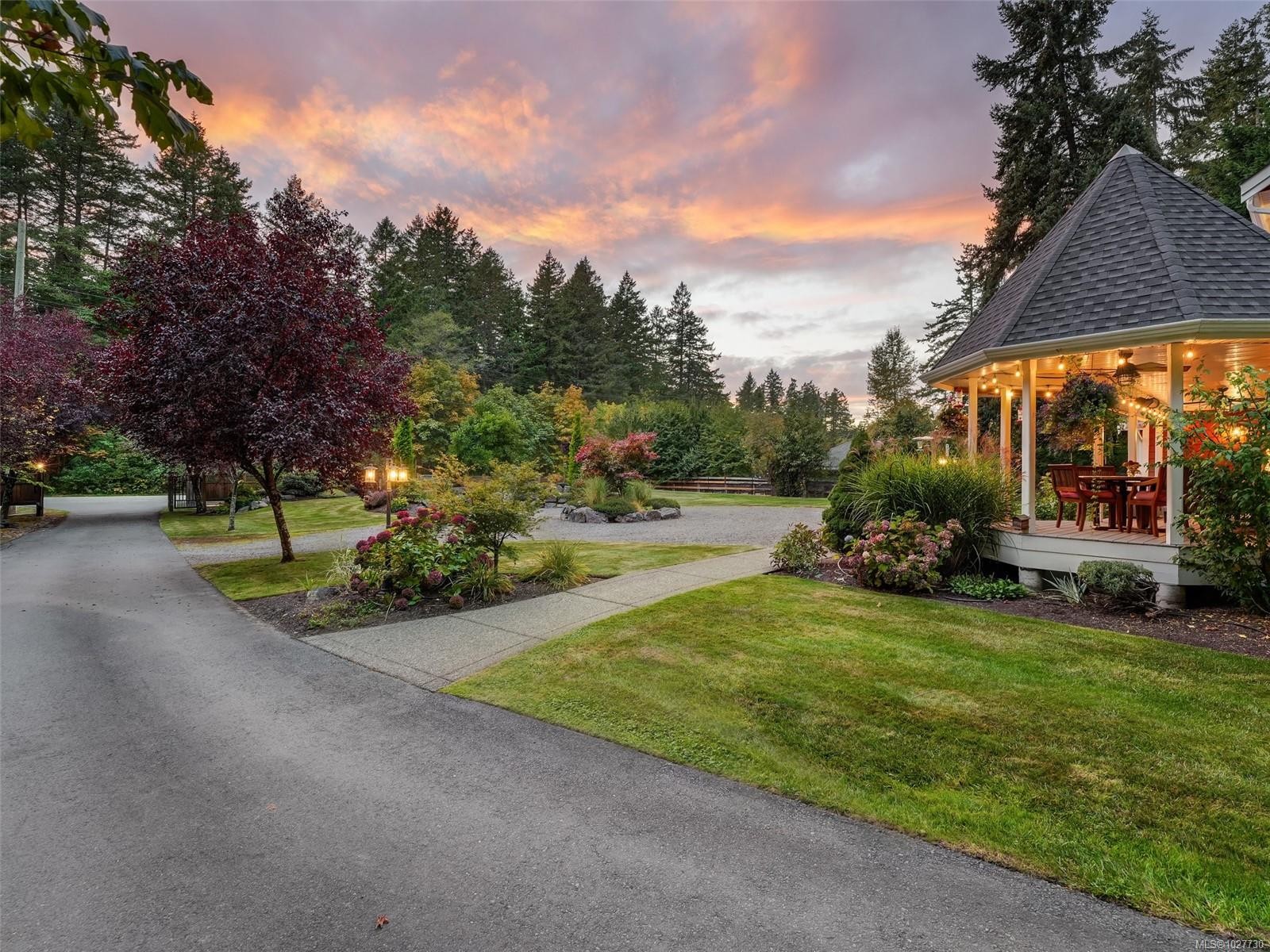 









6583


Wallace

Dr,
Central Saanich,




BC
V8M 1J8

