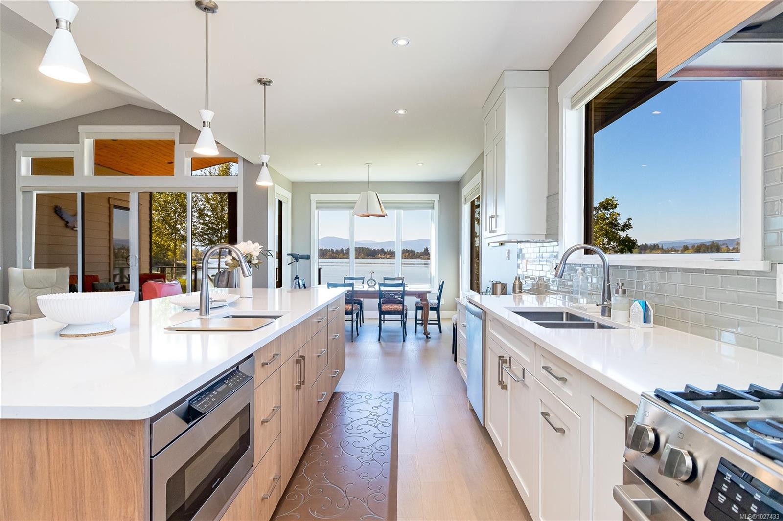 









1835


Westlock

Rd,
Duncan,




BC
V9L 0B8

