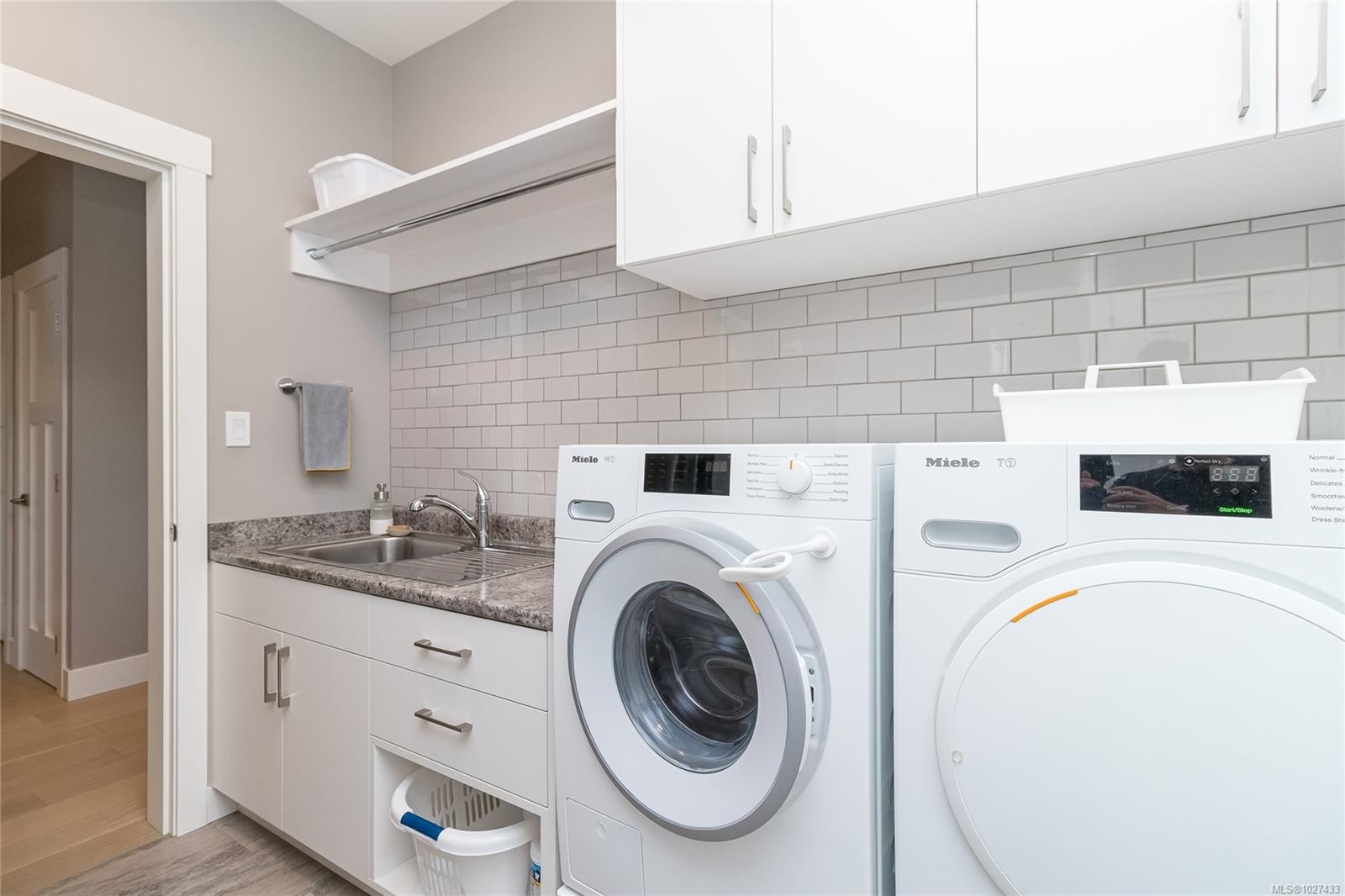 









1835


Westlock

Rd,
Duncan,




BC
V9L 0B8

