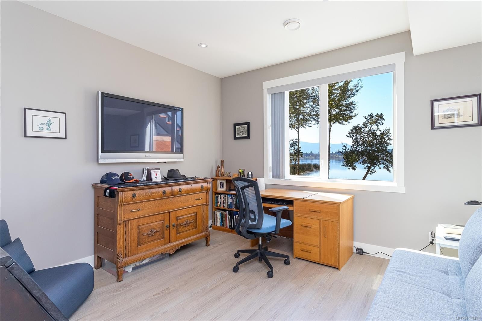 









1835


Westlock

Rd,
Duncan,




BC
V9L 0B8

