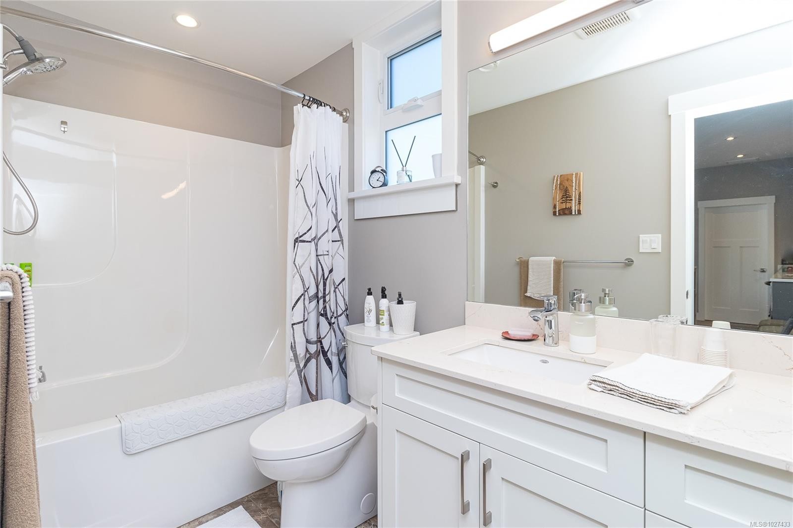 









1835


Westlock

Rd,
Duncan,




BC
V9L 0B8

