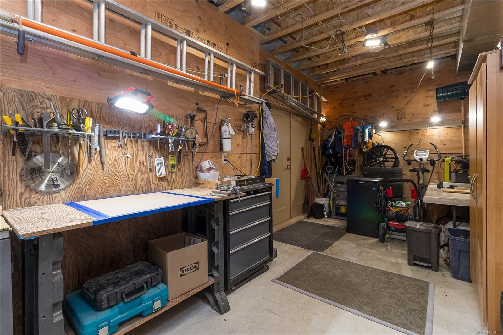 









1835


Westlock

Rd,
Duncan,




BC
V9L 0B8

