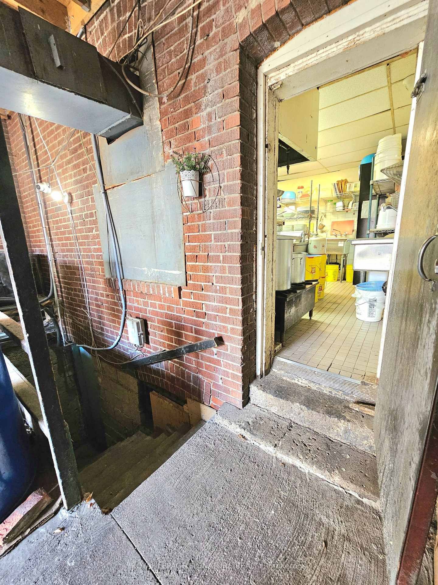 









1768


St Clair

Avenue West,
Toronto,




ON
M6N 1J3

