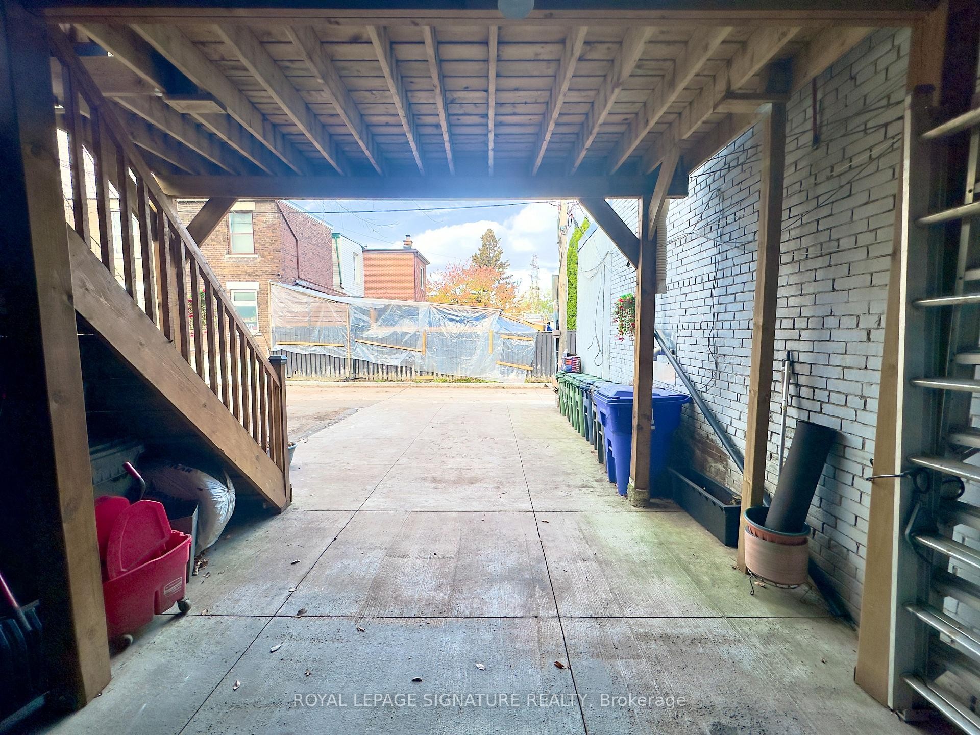 









1768


St Clair

Avenue West,
Toronto,




ON
M6N 1J3

