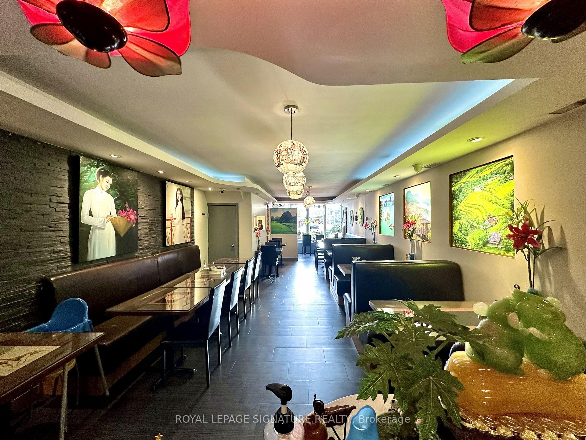 









1768


St Clair

Avenue West,
Toronto,




ON
M6N 1J3

