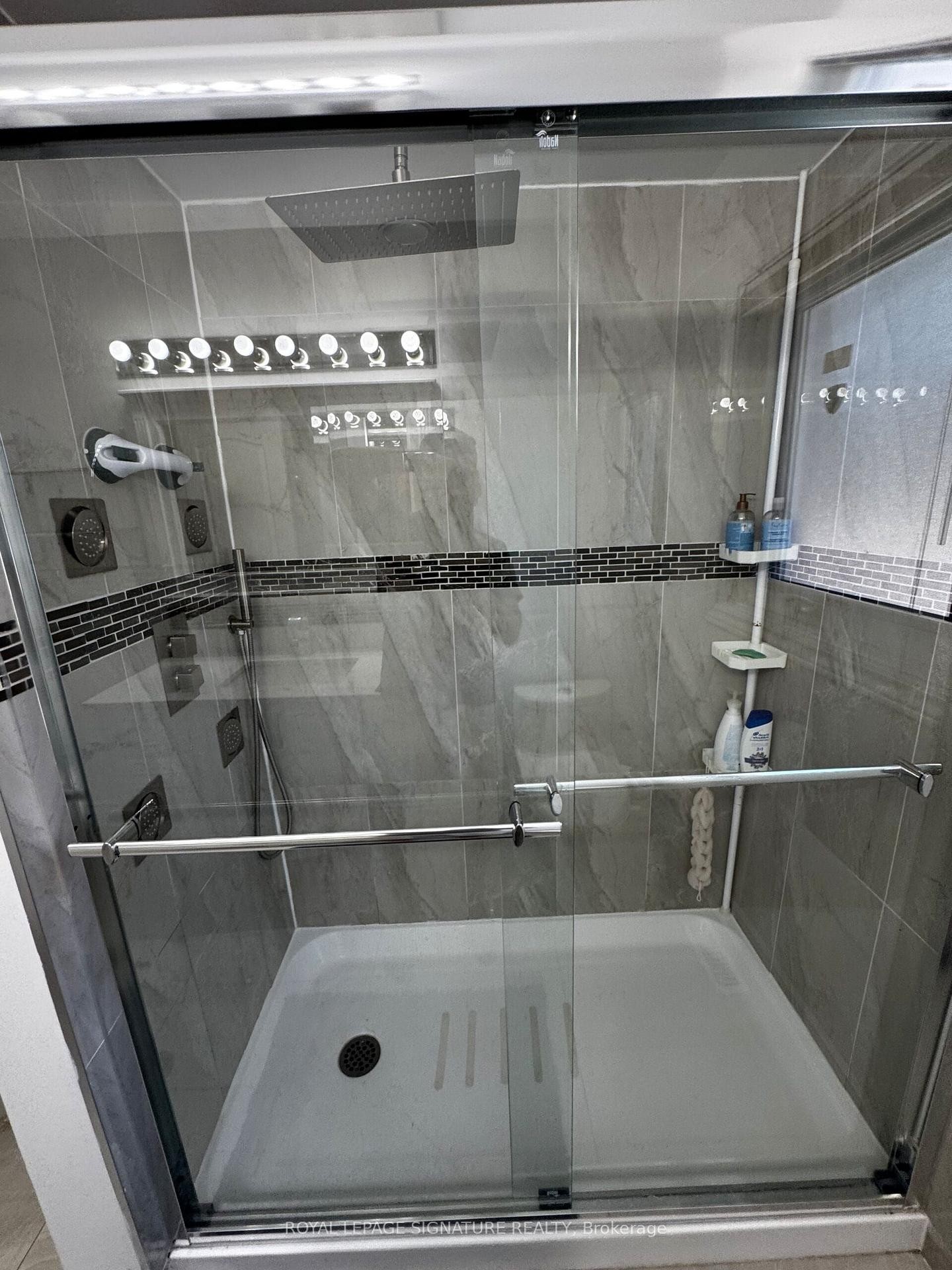 









5503


Landsborough

Avenue,
Mississauga,




ON
L5R 3X1

