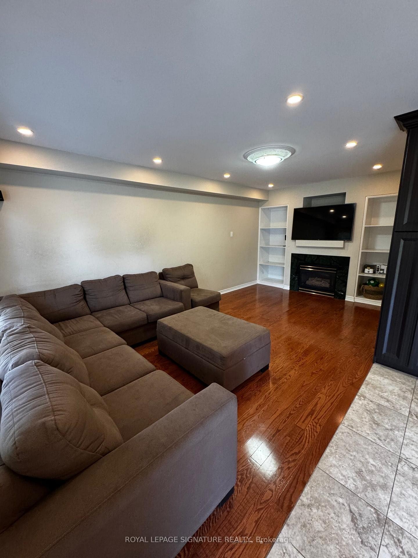 









5503


Landsborough

Avenue,
Mississauga,




ON
L5R 3X1

