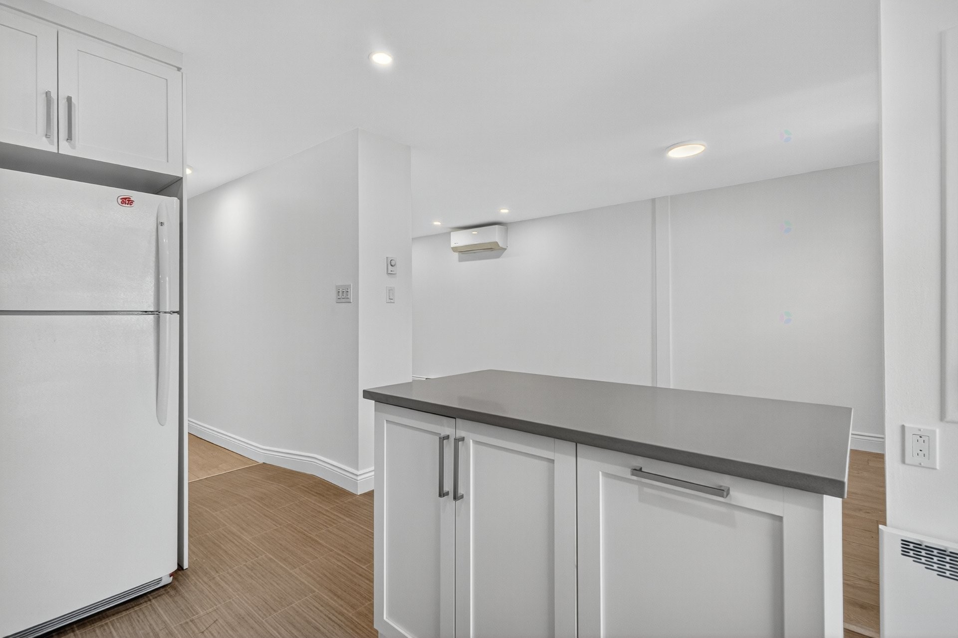 









1149


Rue Jardin

,
Montréal (Le Sud-Ouest),




QC
H3K2L5

