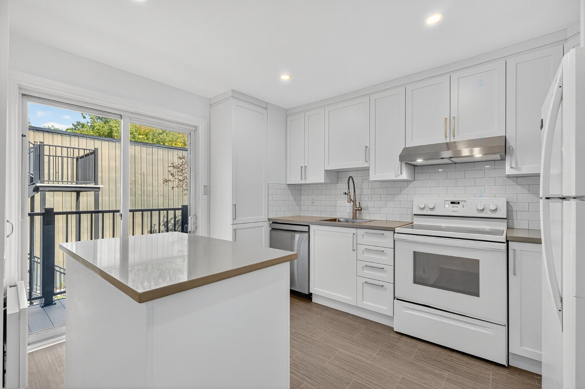 









1149


Rue Jardin

,
Montréal (Le Sud-Ouest),




QC
H3K2L5

