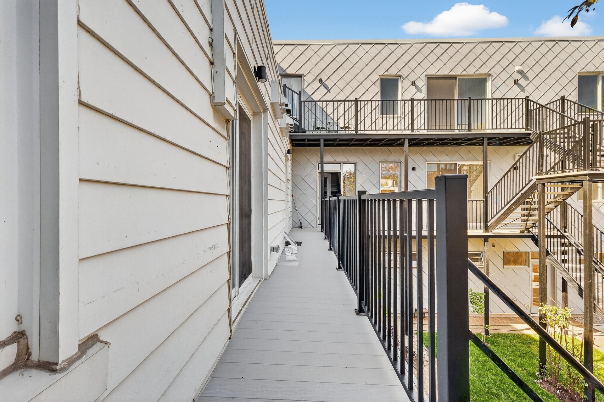 









1149


Rue Jardin

,
Montréal (Le Sud-Ouest),




QC
H3K2L5

